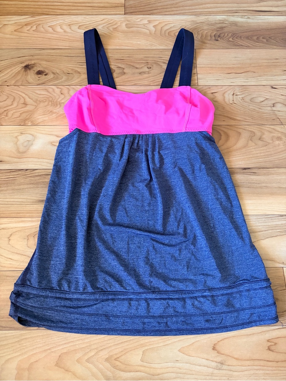 Lululemon run back on track tank top